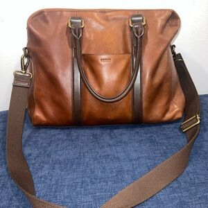 Fossil Men’s Leather Messenger Bag